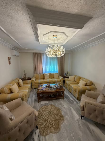 شقة سكنية فاخرة للبيع في ضاحية الرشيد