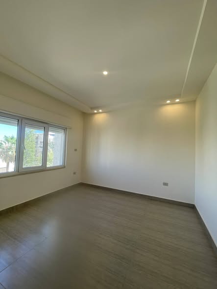 شقة جديدة فاخرة للبيع في خلدا - لم تُسكن