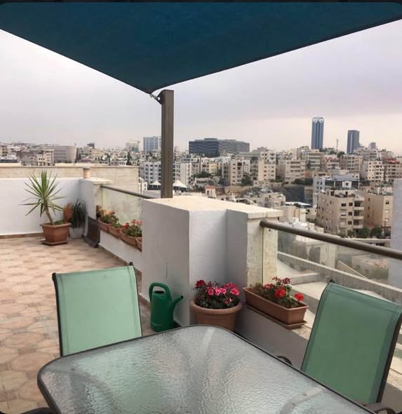 روف فاخر للإيجار في جبل عمان – إطلالة ساحرة - 2