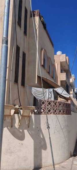 عمارة استثمارية للبيع في المحدود مع برج لشركة زين
