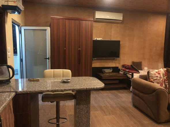 استوديو روف مفروش فاخر للإيجار في الشميساني - 2
