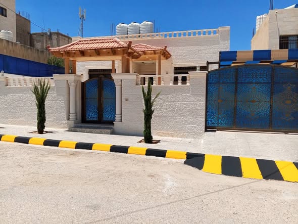 منزل مستقل فاخر للبيع في سحاب - 2