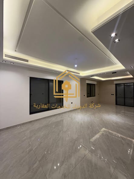 شقة فاخرة للإيجار في رجم عميش