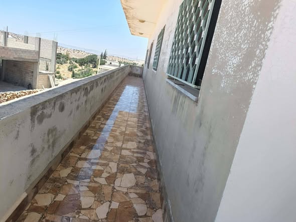 بيت مستقل للبيع في قرية الكمشة - فرصة استثمارية - 2