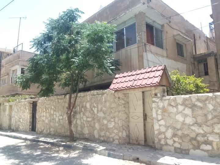 ثلاث شقق لقطة للبيع في الزرقاء - تقسيط بدون بنوك