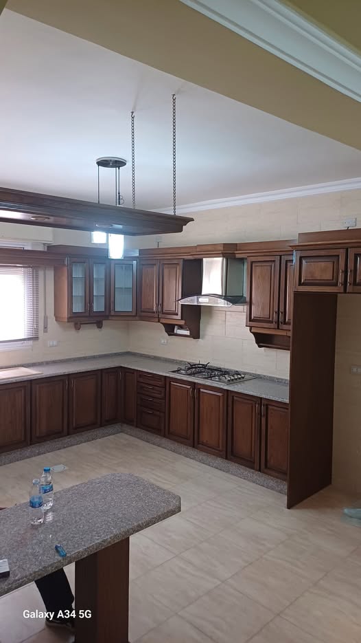 شقة فاخرة لم تسكن للبيع في إربد – فرصة لا تعوض