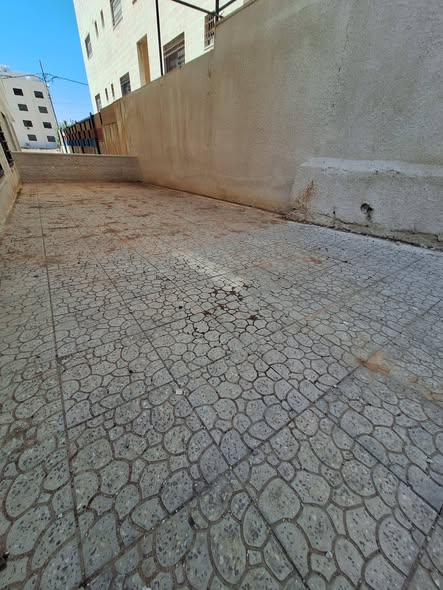 شقة مميزة للبيع في أبو نصير البحرية بمساحة 165 متر