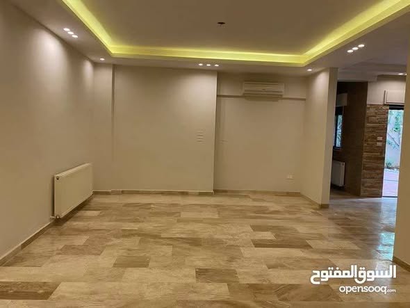 شقة شبه أرضي مع ترس وحديقة مثمرة للإيجار - 2