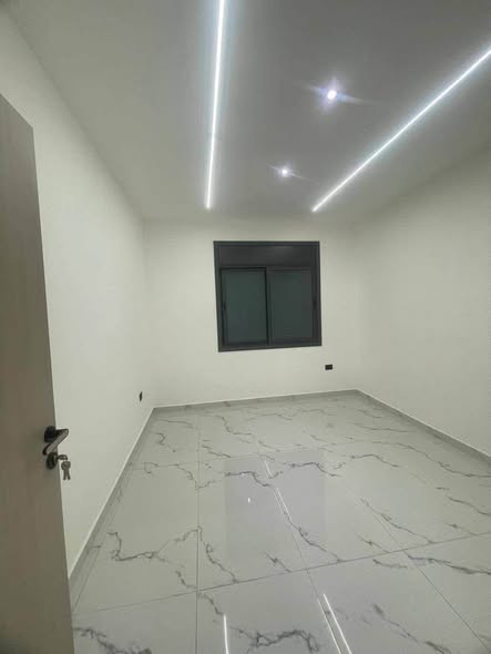 شقة أرضية فاخرة للبيع في طبربور - 2