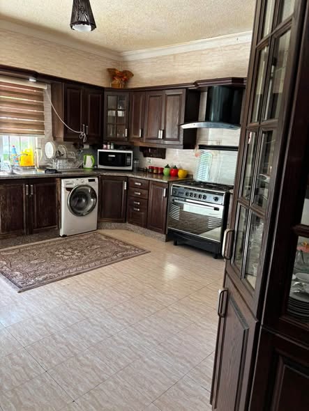 بيت مستقل فاخر في السلط – جاهز للسكن مباشرة - 2