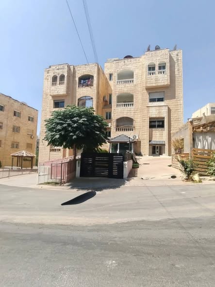 شقة مجددة للبيع في الجاردنز - فرصة سكنية مميزة - 4