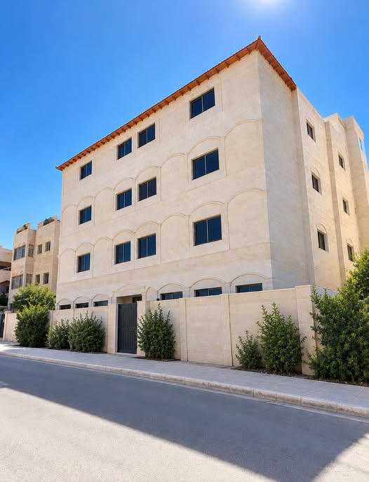 عمارة سكنية للبيع في سحاب - 12 شقة بدخل 10% سنوي
