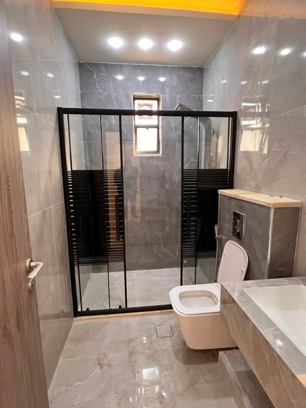 شقة فاخرة جديدة للإيجار في العقبة - طابق أول هندسي - 4