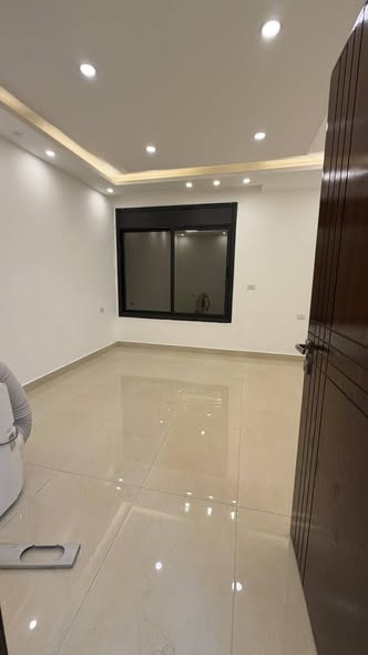 شقة فارغة للإيجار في المدينة الرياضية - عمان - 3