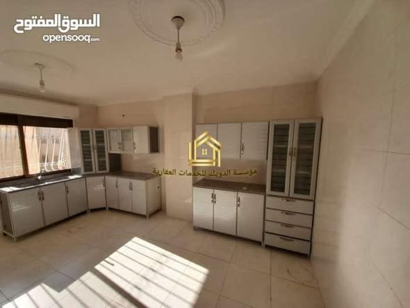 شقة فاخرة للإيجار في أم السماق مع تراس - 3
