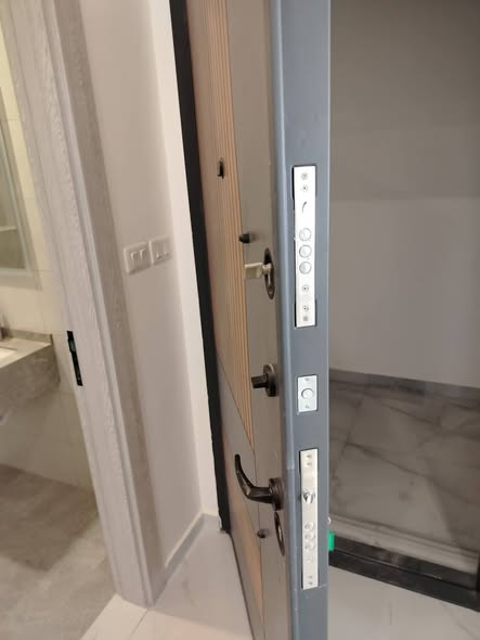 شقة للبيع بالجبيهة بأقساط ميسرة - دفعة أولى 15 ألف - 2