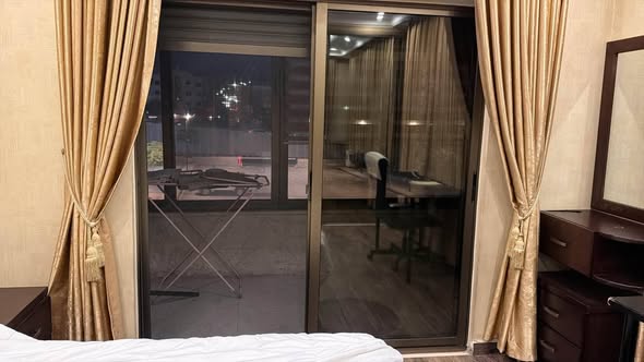شقة فاخرة مفروشة للإيجار بموقع حيوي - 4