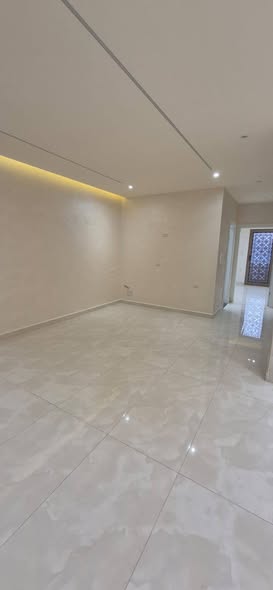 شقة فاخرة للإيجار في إربد - طابق أرضي - 4