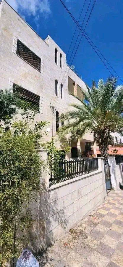 عمارة استثمارية للبيع بأسعار خيالية في عمان