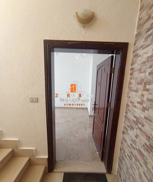 شقة للإيجار في الجبيهة - 170م - 3 غرف - 380 دينار - 5