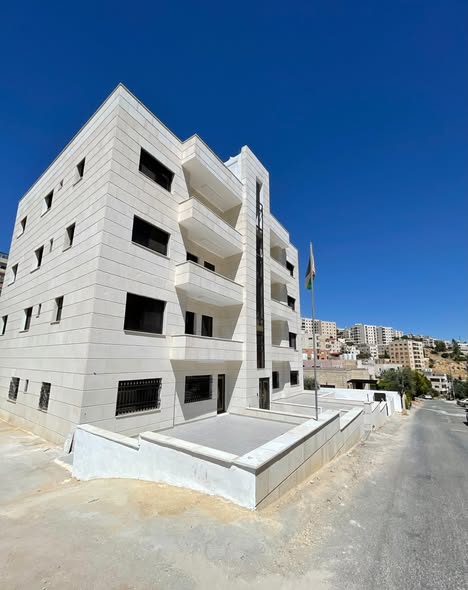شقة للبيع في إسكان المهندسين - السلط - 2