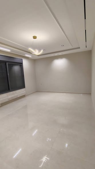 شقة فاخرة للبيع في أربد - تشطيبات قصور - 3