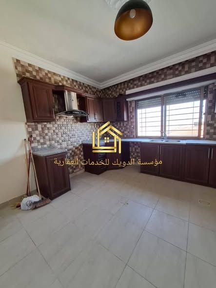 روف فارغ للإيجار في ضاحية الرشيد - فرصة ذهبية