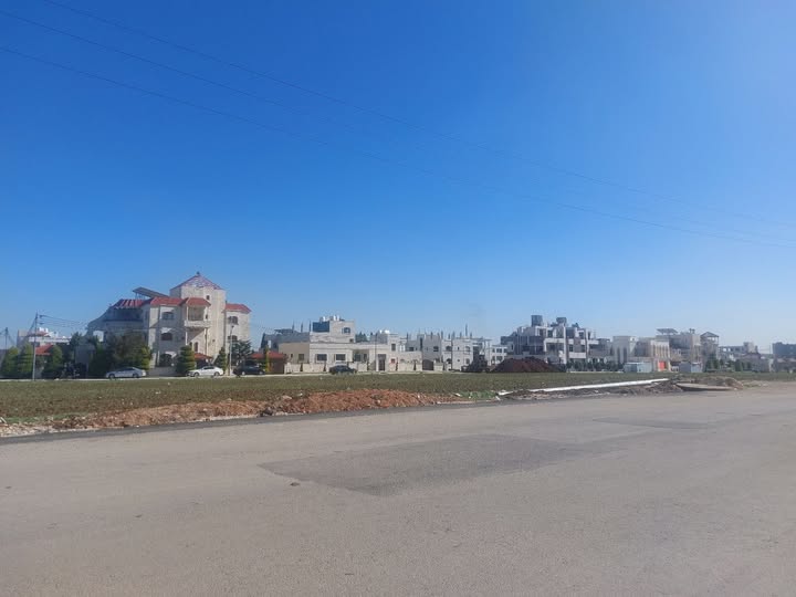 أرض للبيع في إربد - إيدون مع قوشان مستقل