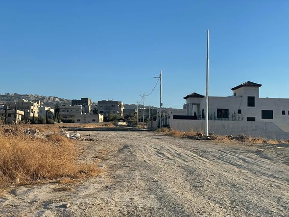 أرض سكنية مميزة للبيع في عين الباشا - فرصة استثمارية - 4