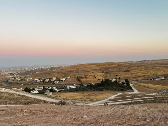 قطعة أرض سكنية مميزة للبيع في بيرين - فرصة استثمارية