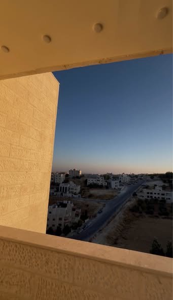 طابق كامل مع روف فاخر للبيع في عمان - 2