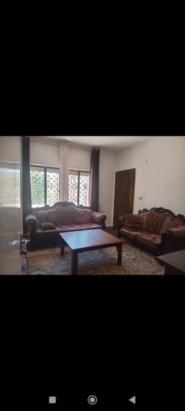 شقة أرضية فاخرة للبيع في ضاحية النخيل