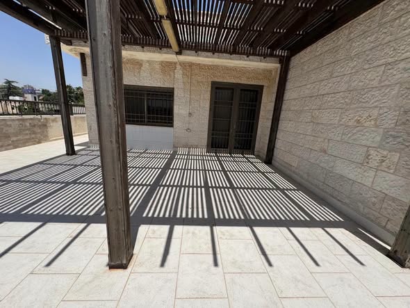 شقة روف فاخرة للإيجار في عبدون - 2