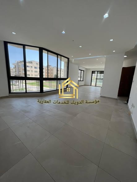 شقة فارغة للإيجار في حي الصحابة - 200م