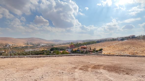 أرض استثمارية بإطلالة رائعة في صروت - فرصة للمزرعة أو الشاليه - 2