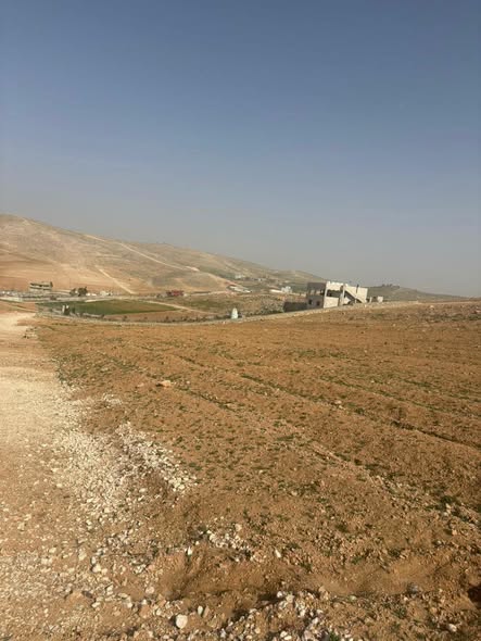 أرض 3.5 دونم في غريسا - طريق القنية - 3