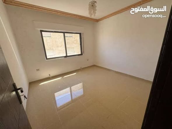 شقة واسعة للإيجار في شفا بدران مع مصعد