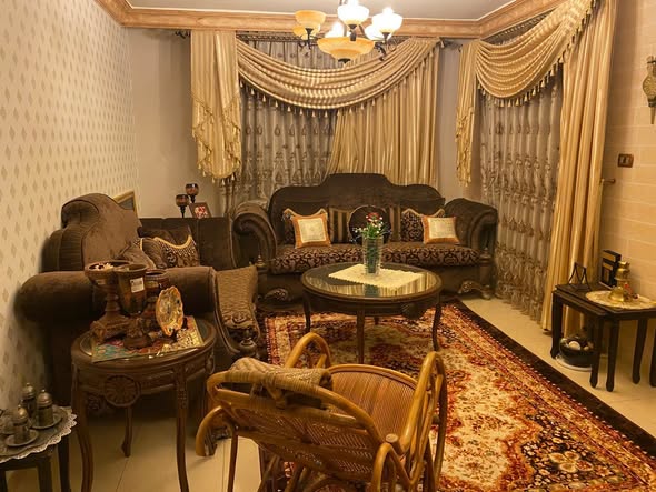 شقة فاخرة للبيع في موقع راقٍ! - 2