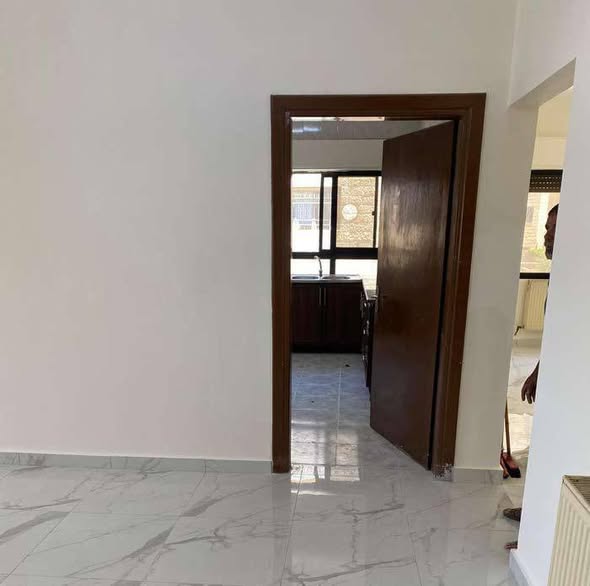 شقة فاخرة للإيجار في ضاحية الرشيد - 220م - 2