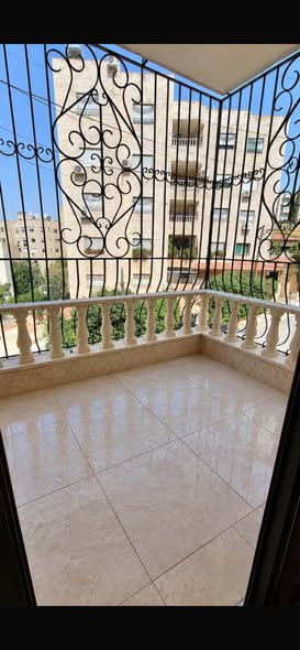 شقة فاخرة للبيع في طبربور - 4 نوم بسعر مغري - 2