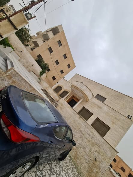 فيلا مستقلة فاخرة للبيع في أبو نصير – إطلالة رائعة وموقع مميز - 4