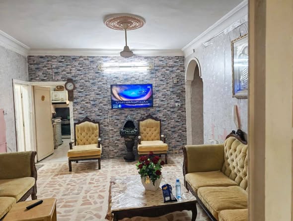 شقة للبيع طابق أول بموقع راقي في عمان - 3