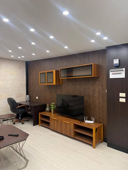 روف مفروش فاخر للإيجار قرب جامعة البتراء