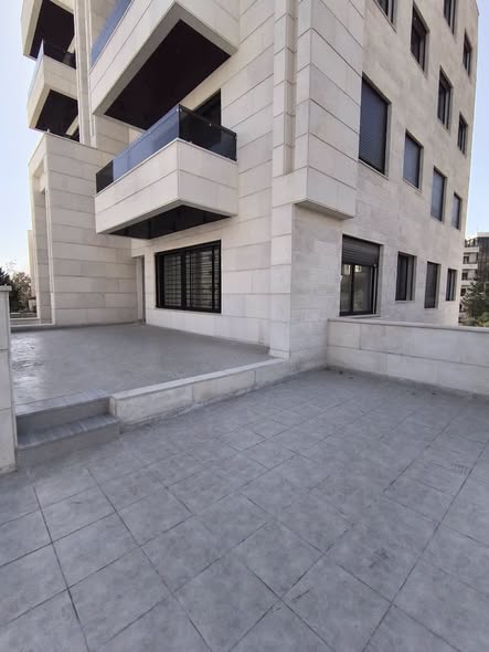شقة فاخرة شبه أرضية في خلدا مع مدخل مستقل