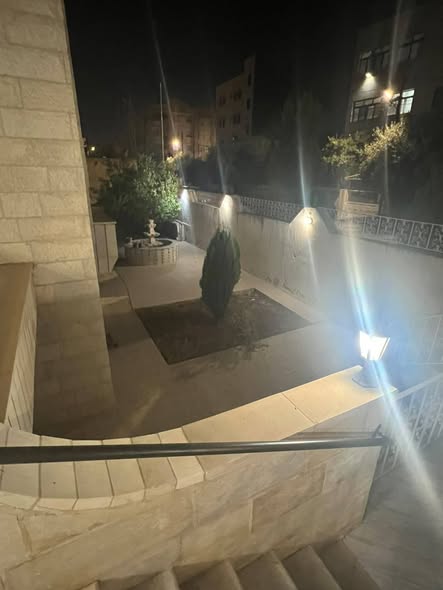 فيلا فاخرة للإيجار في إربد - الحي الجنوبي بإسكان الأطباء - 2