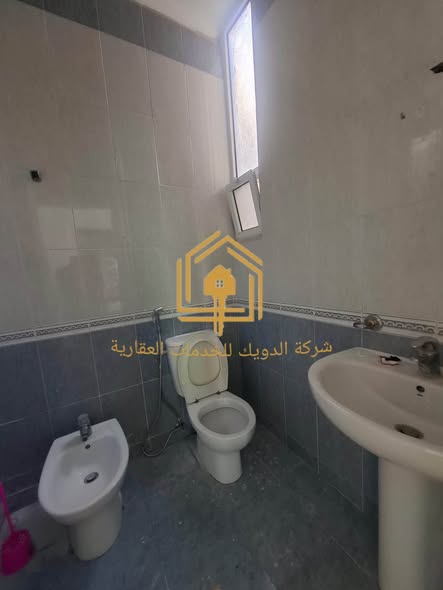 شقة فاخرة فارغة للإيجار في الشميساني - 4