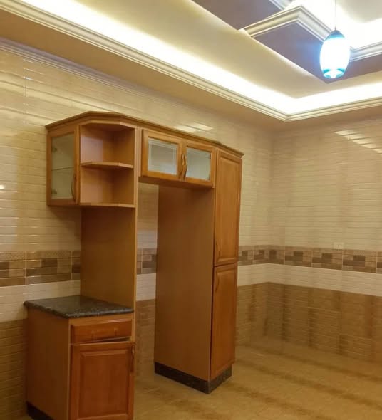 شقة طابقية فارغة للإيجار في البنيات – سكن راقٍ - 3
