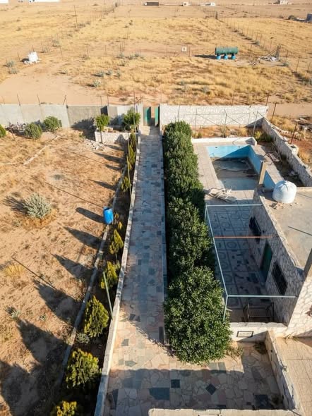 فرصة استثمارية: أرض مميزة مع بيت ومسبح في بلعما - 2