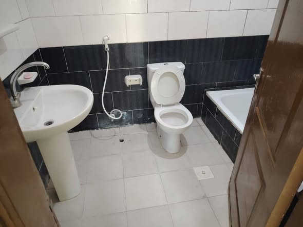 شقة سكنية واسعة للبيع في طبربور - 185م - 4