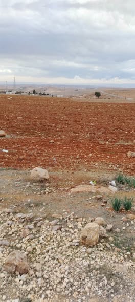 أرض سكنية مطلة للبيع في جرش - رحاب منيفه - 4